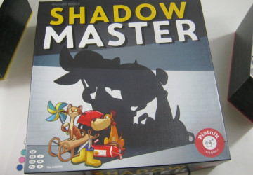Critique de Shadow Master