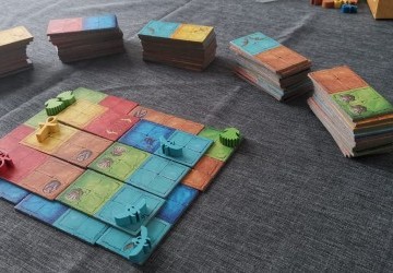 Pyramido – Mido aime les bijoux, a vous de lui faire plaisir.