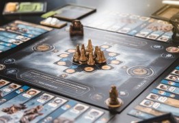 Complot Jeu : Guide Complet du Jeu de Stratégie 2025